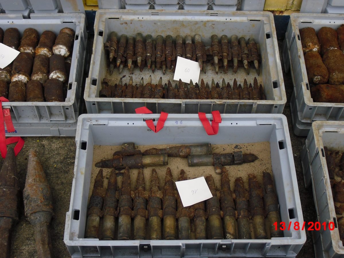 Kampfmittel sortiert